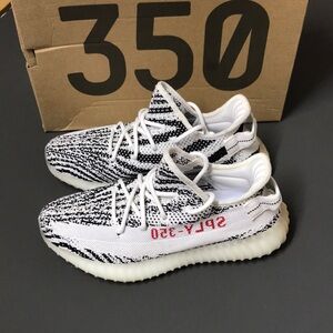 Yeezy 350 v2